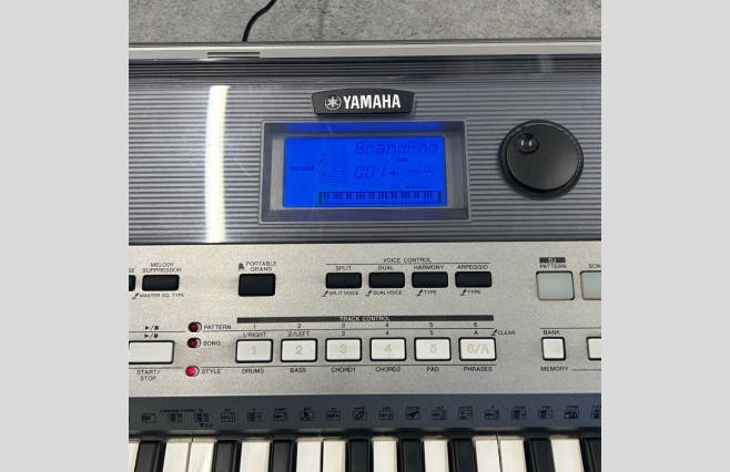 Yamaha PSR-E443 Keyboard, Used (SN:BBUX01338) - Image 6